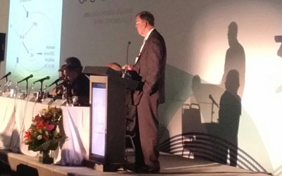 Dr. Sears Lecturing in Brazil